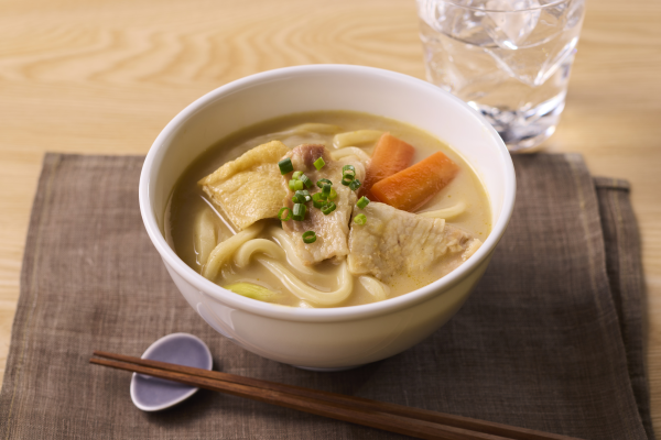 豆乳白まろカレーうどん風