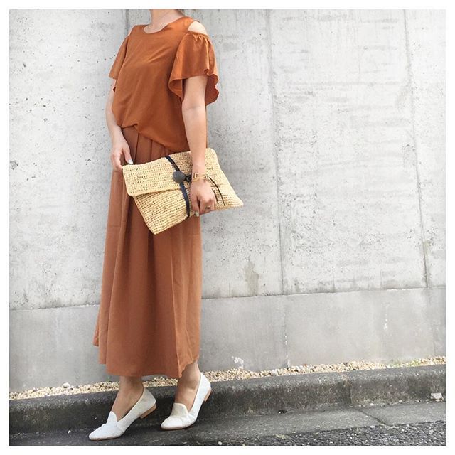 Instagram (43500)