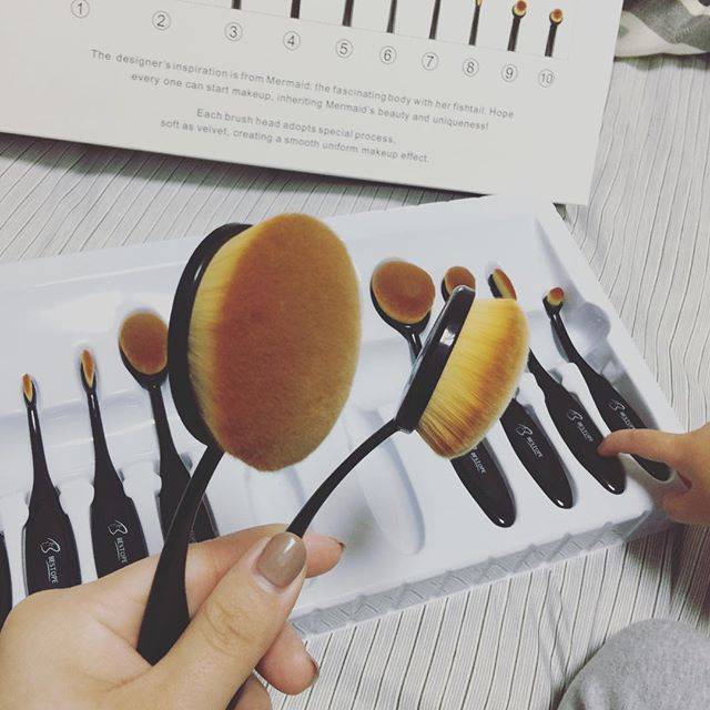 Instagram (89240)