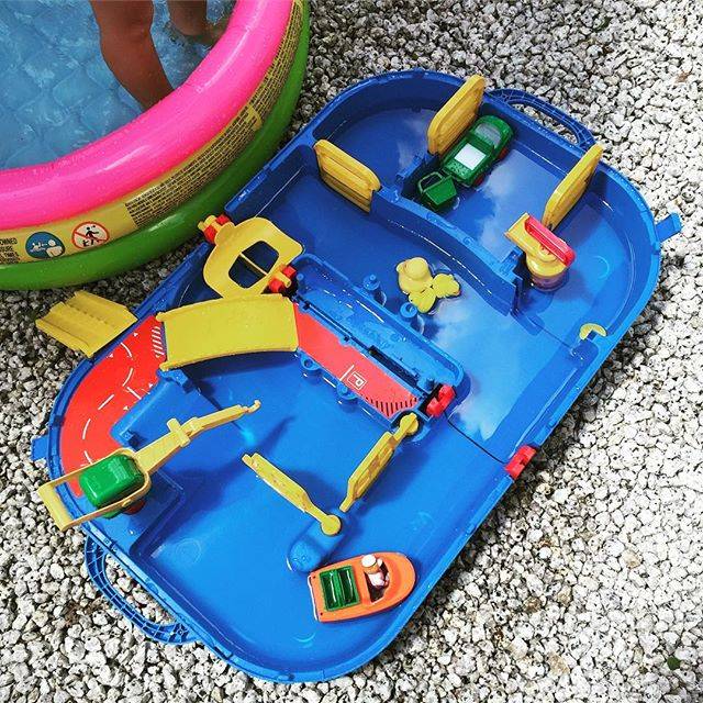 Instagram (99438)