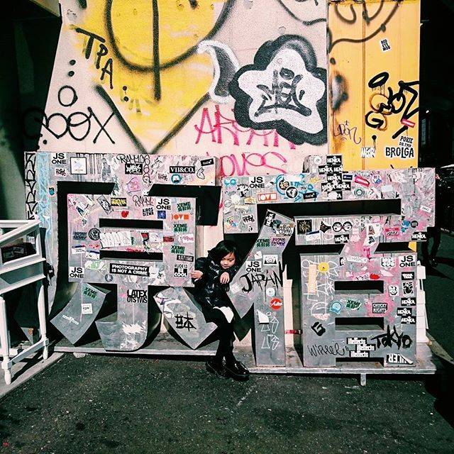 Instagram (119658)