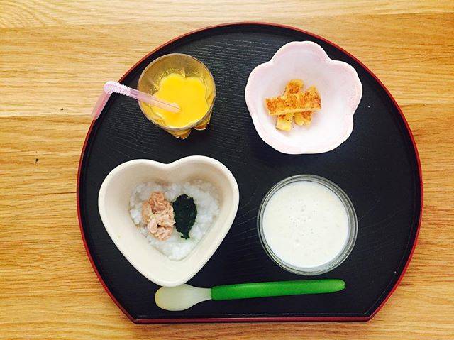 生後８ヶ月のある日の食事